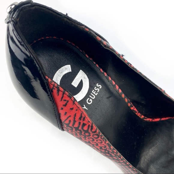 G by GUESS Carrie Black Red Snakeskin Pumps 7.5 - Picture 10 of 14